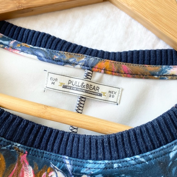 Pull & Bear Neoprene flower sweatshirt - Picture 6 of 10